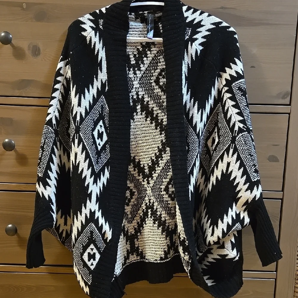 Geometric Pattern Sweater | M - Picture 1 of 6